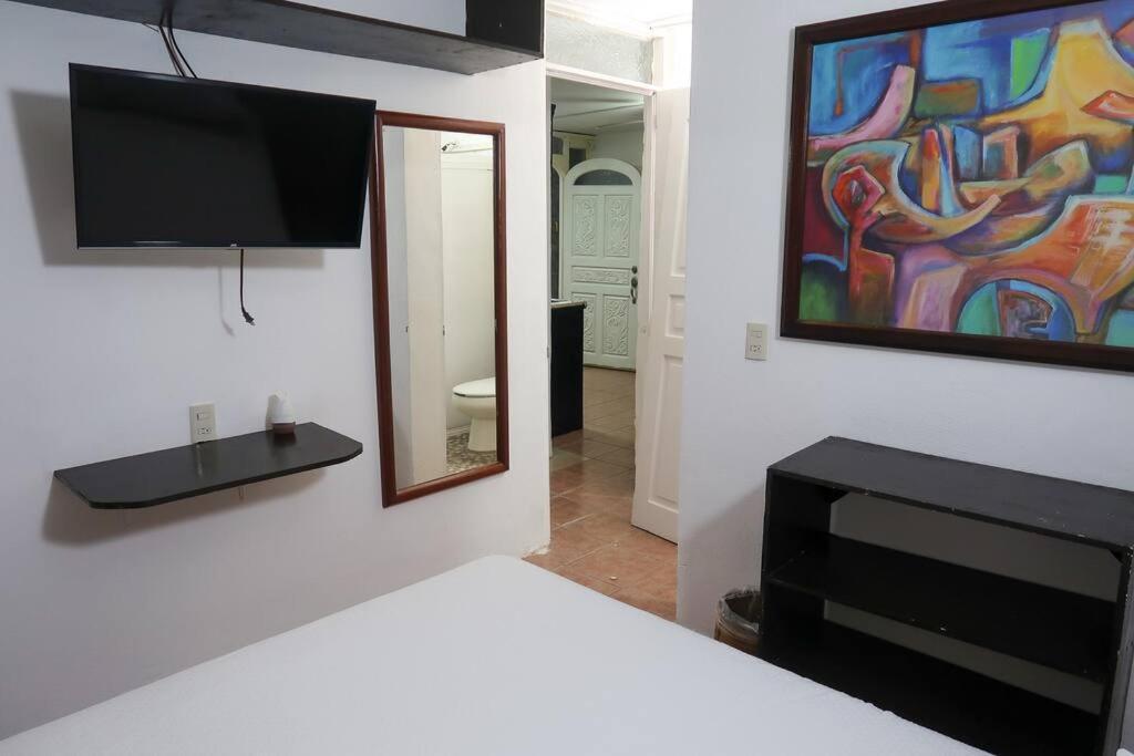 Casa Aurora #2: Private Room In Excellent Location Puerto Vallarta Kültér fotó